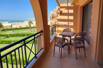Fully Furnished 2-Bedroom Apartment Sea View